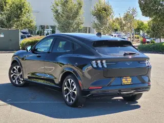 Ford Mustang Mach-E 2021 AWD Premium 4dr SUV