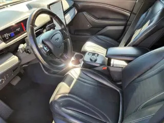 Ford Mustang Mach-E 2021 AWD Premium 4dr SUV