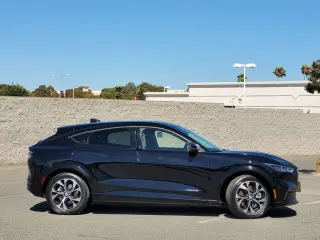 Ford Mustang Mach-E 2021 AWD Premium 4dr SUV