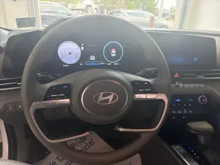 Hyundai ELANTRA 2024 SEL 4dr Sedan