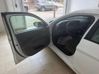Hyundai ELANTRA 2024 SEL 4dr Sedan