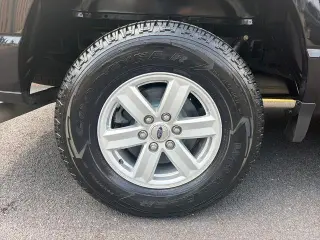 Ford F-150 2023 4x4 XL 4dr SuperCrew 5.5 ft. SB