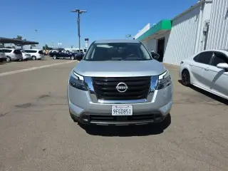 Nissan Pathfinder 2023 AWD S 4dr SUV