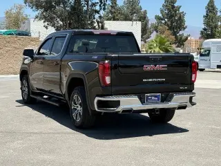 GMC Sierra 1500 2022 4x4 SLE 4dr Crew Cab 5.8 ft. SB