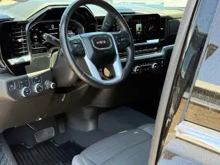 GMC Sierra 1500 2022 4x4 SLE 4dr Crew Cab 5.8 ft. SB