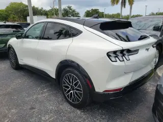 Ford Mustang Mach-E 2024 Premium 4dr SUV