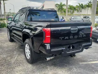 Toyota Tacoma 2024 4x2 TRD Sport 4dr Double Cab 5.0 ft SB