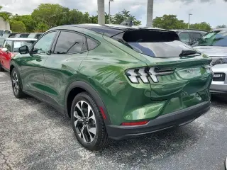 Ford Mustang Mach-E 2025 AWD Select 4dr SUV