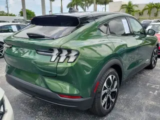 Ford Mustang Mach-E 2025 AWD Select 4dr SUV