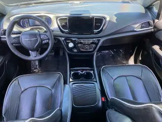 Chrysler Pacifica Plug-In Hybrid 2023 Limited 4dr Mini-Van