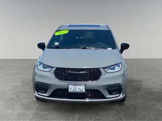 Chrysler Pacifica Plug-In Hybrid 2023 Limited 4dr Mini-Van