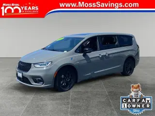 Chrysler Pacifica Plug-In Hybrid 2023 Limited 4dr Mini-Van