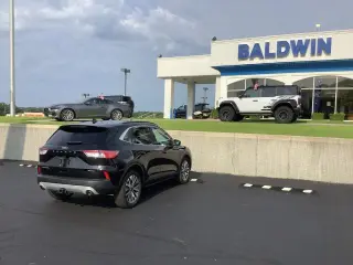 Ford Escape 2021 AWD Titanium 4dr SUV