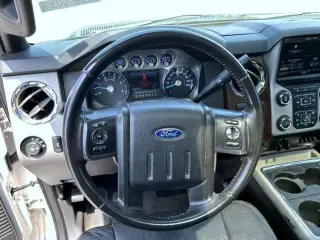 Ford F-250 Super Duty 2015 4x4 Lariat 4dr Crew Cab 6.8 ft. SB Pickup
