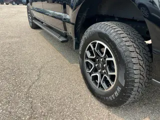 Ford F-150 2023 4x4 XLT 4dr SuperCrew 5.5 ft. SB