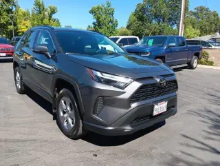 Toyota RAV4 2024 AWD XLE 4dr SUV