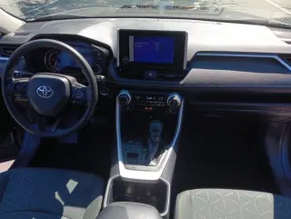 Toyota RAV4 2024 AWD XLE 4dr SUV