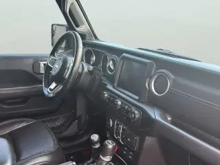 Jeep Wrangler Unlimited 2018 4x4 Sahara 4dr SUV (midyear release)