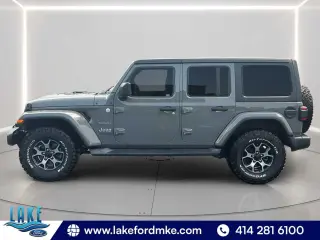 Jeep Wrangler Unlimited 2018 4x4 Sahara 4dr SUV (midyear release)