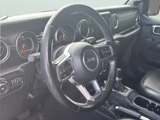 Jeep Wrangler Unlimited 2018 4x4 Sahara 4dr SUV (midyear release)