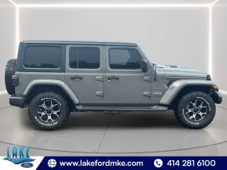 Jeep Wrangler Unlimited 2018 4x4 Sahara 4dr SUV (midyear release)