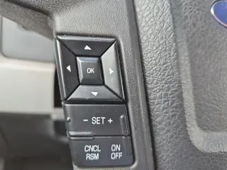 Ford F-150 2012 4x4 SVT Raptor 4dr SuperCrew Styleside 5.5 ft. SB