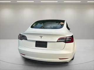 Tesla Model 3 2023 4dr Sedan