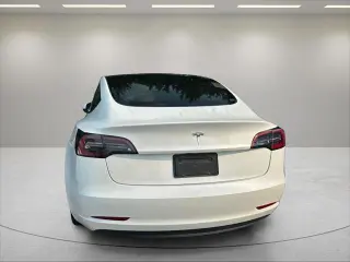 Tesla Model 3 2023 4dr Sedan
