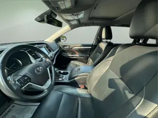 Toyota Highlander 2018 AWD XLE 4dr SUV