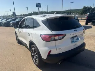 Ford Escape Hybrid 2021 SE 4dr SUV