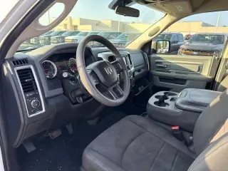 Ram 1500 Classic 2019 4x4 SLT 4dr Crew Cab 5.5 ft. SB Pickup