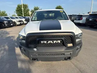 Ram 1500 Classic 2019 4x4 SLT 4dr Crew Cab 5.5 ft. SB Pickup