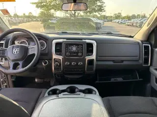 Ram 1500 Classic 2019 4x4 SLT 4dr Crew Cab 5.5 ft. SB Pickup
