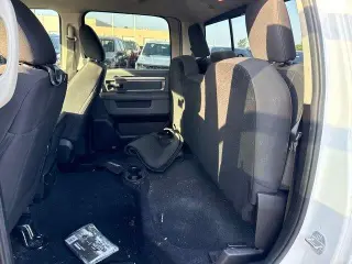 Ram 1500 Classic 2019 4x4 SLT 4dr Crew Cab 5.5 ft. SB Pickup