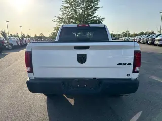 Ram 1500 Classic 2019 4x4 SLT 4dr Crew Cab 5.5 ft. SB Pickup