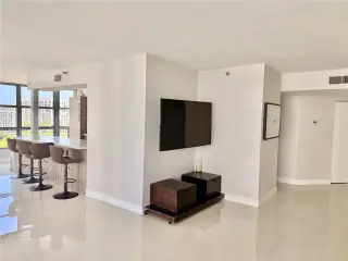 Propiedad en alquiler con 2 habitaciones y 2 baños en Aventura