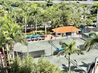Propiedad en alquiler con 2 habitaciones y 2 baños en Aventura