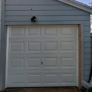 Single rollup garage door