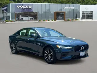 Volvo S60 2021 AWD T5 Momentum 4dr Sedan