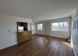 Studio apartment Move-In-Ready