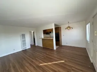 Studio apartment Move-In-Ready