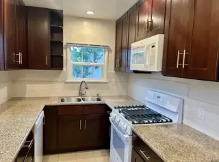 Spacious 1 Bedroom 1 Bath Apt