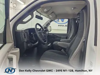 2025 GMC Savana 2500