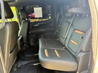 2025 GMC Sierra 1500 AT4 Crew Cab 4WD