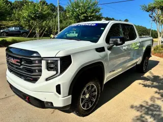 2025 GMC Sierra 1500 AT4 Crew Cab 4WD