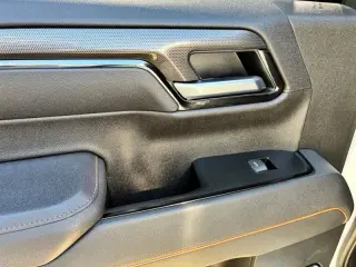 2025 GMC Sierra 1500 AT4 Crew Cab 4WD