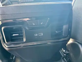 2025 GMC Sierra 1500 AT4 Crew Cab 4WD