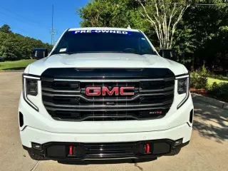 2025 GMC Sierra 1500 AT4 Crew Cab 4WD