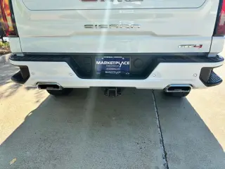 2025 GMC Sierra 1500 AT4 Crew Cab 4WD