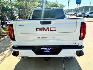 2025 GMC Sierra 1500 AT4 Crew Cab 4WD
